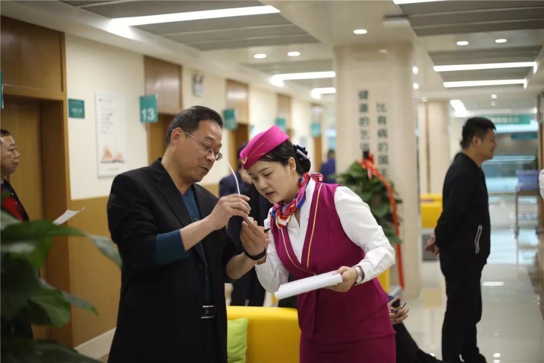 鸡西24小时套医保卡(北京医保卡使用指南)